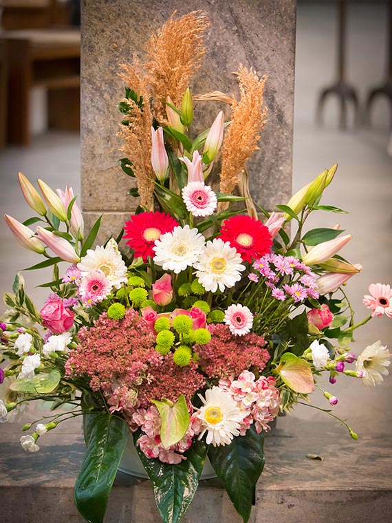 Hochzeit Blumendekoration Kirche